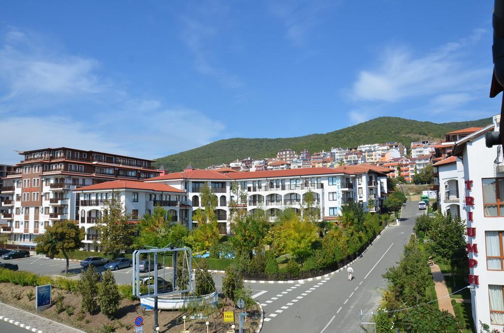 Apartments In Complex Chateau Nessebar Светий Влас Екстер'єр фото