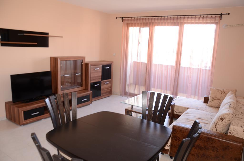 Apartments In Complex Chateau Nessebar Светий Влас Екстер'єр фото