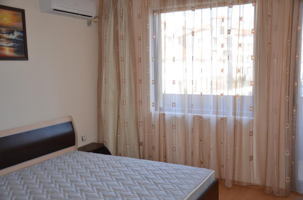 Apartments In Complex Chateau Nessebar Светий Влас Екстер'єр фото