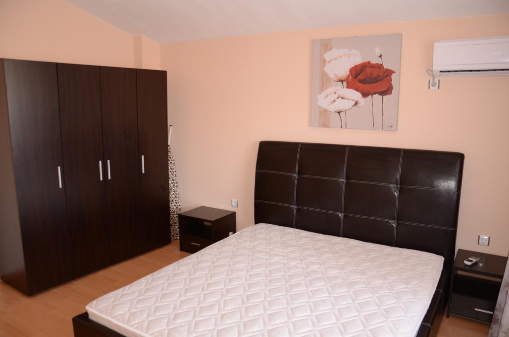 Apartments In Complex Chateau Nessebar Светий Влас Екстер'єр фото