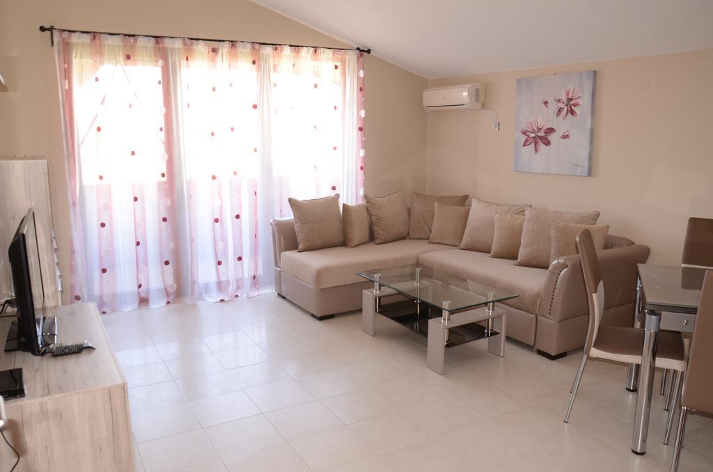 Apartments In Complex Chateau Nessebar Светий Влас Екстер'єр фото