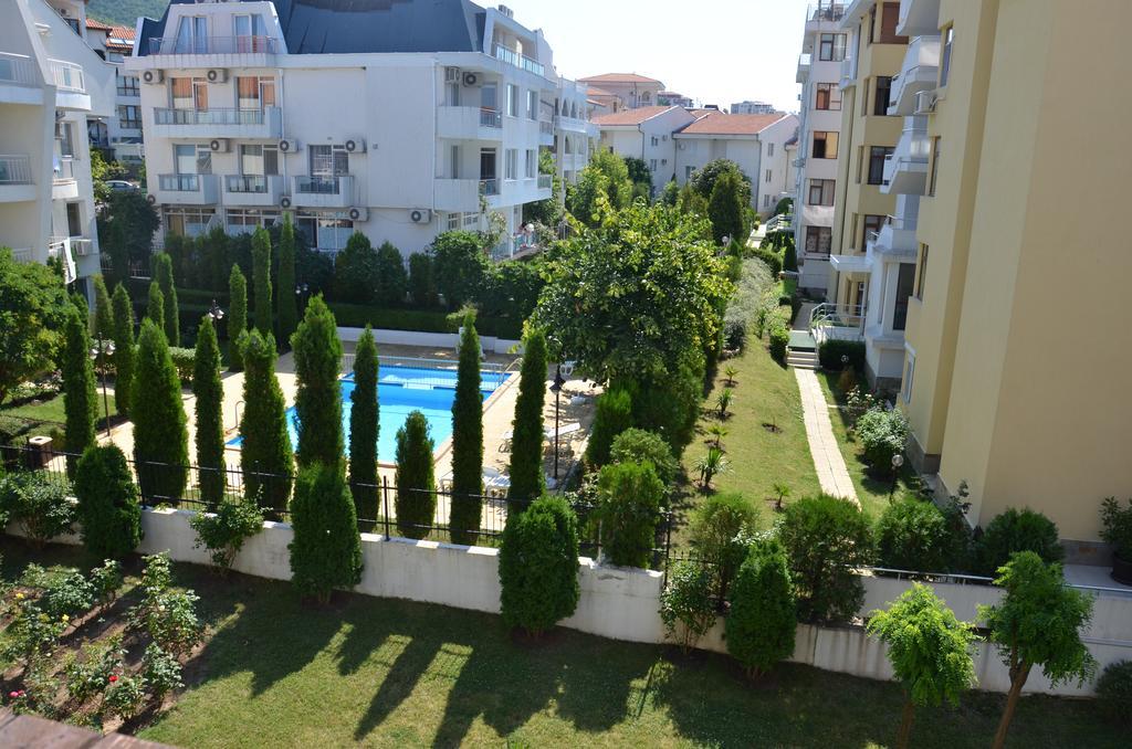 Apartments In Complex Chateau Nessebar Светий Влас Екстер'єр фото