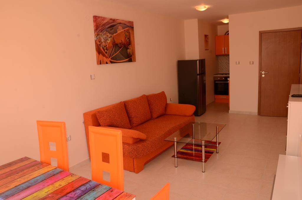 Apartments In Complex Chateau Nessebar Светий Влас Екстер'єр фото